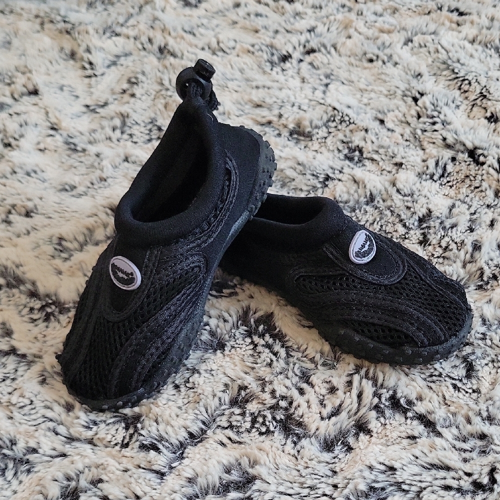 Kids Black Water Shoes Size 8